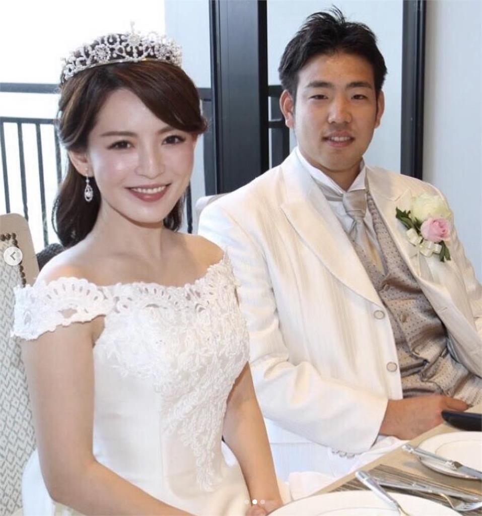 MLB(影)/超正!菊池雄星前主播老婆深津瑠美 紅色禮服現身驚豔四座