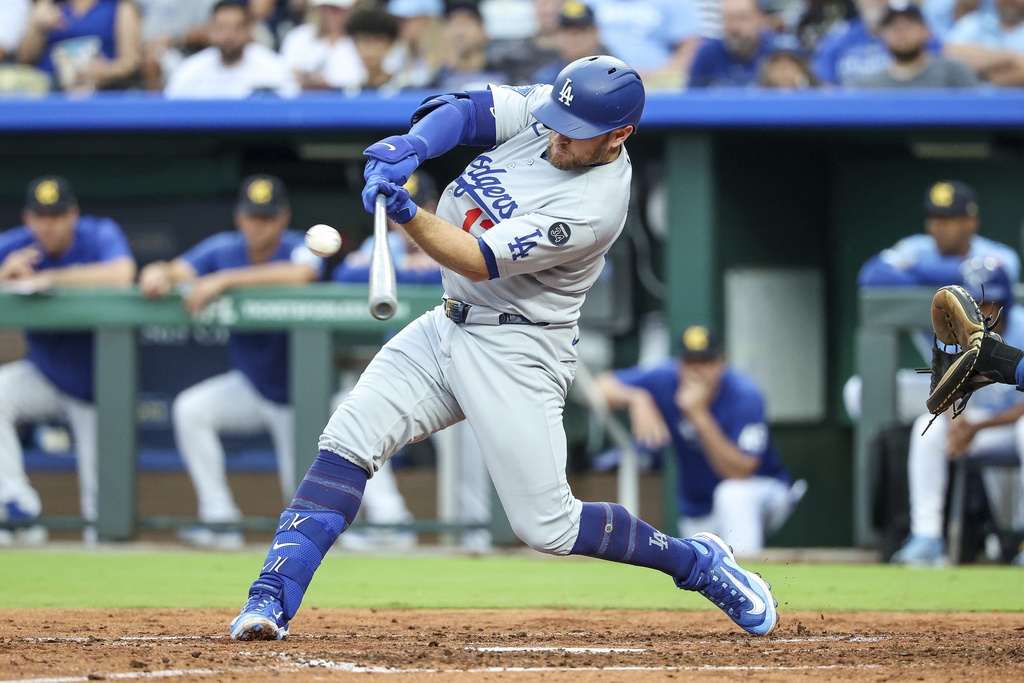 MLB/道奇三壘手孟西這一撞麻煩大了!總教頭表示今年球季可能無法回歸