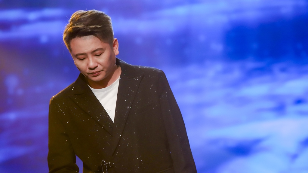 蔡佳麟自爆害「2節目」停播！ 白冰冰求他別唱了 曝《冰冰Show》維持不易