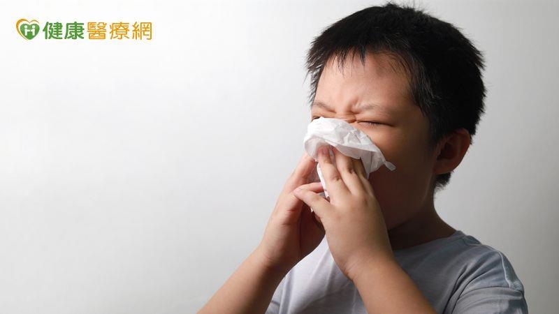 想減少冬天反覆感冒、過敏性鼻炎？　中醫師：夏季「三伏貼」是預防關鍵