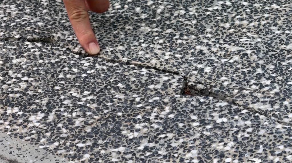 彰化伸港透天厝傾斜! 住戶質疑隔壁蓋大樓導致