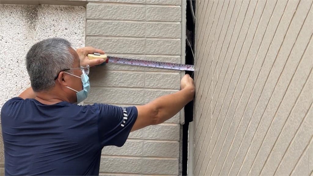 彰化伸港透天厝傾斜! 住戶質疑隔壁蓋大樓導致