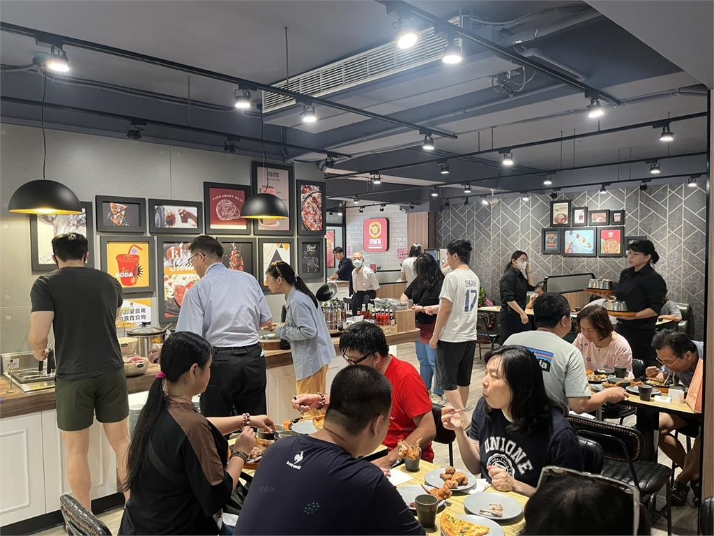 全台最懂「剛剛好」的美食選擇!貴族世家mini 7月北中南三店齊開