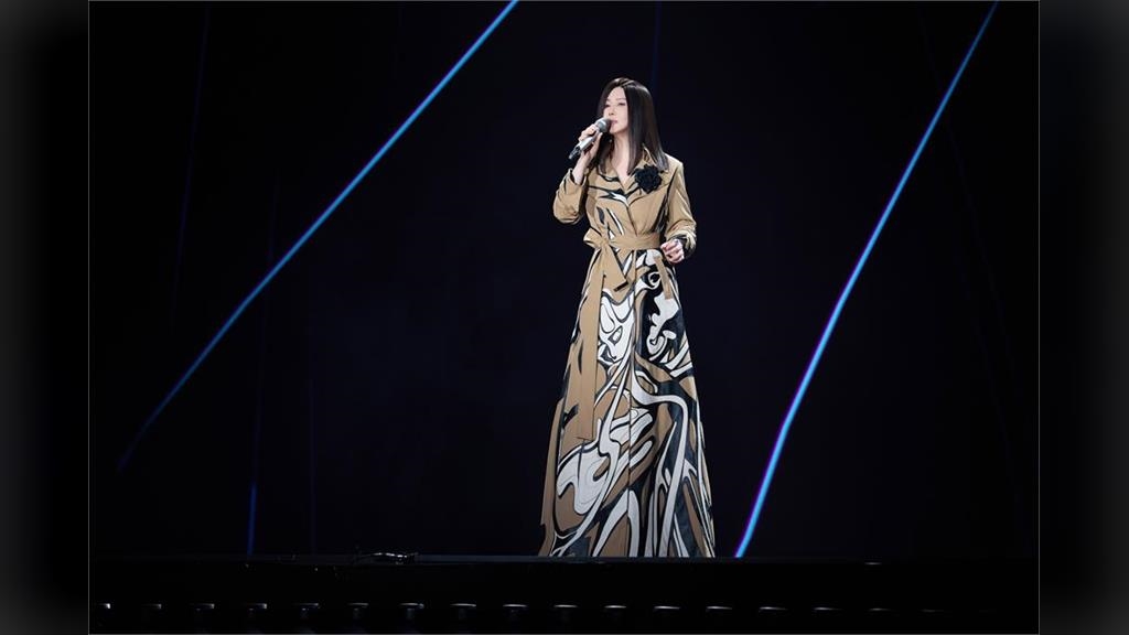 大咖玉女罹癌開刀1年「改當遞水小妹」！江蕙演唱會當場嚇爛：妳怎麼會來