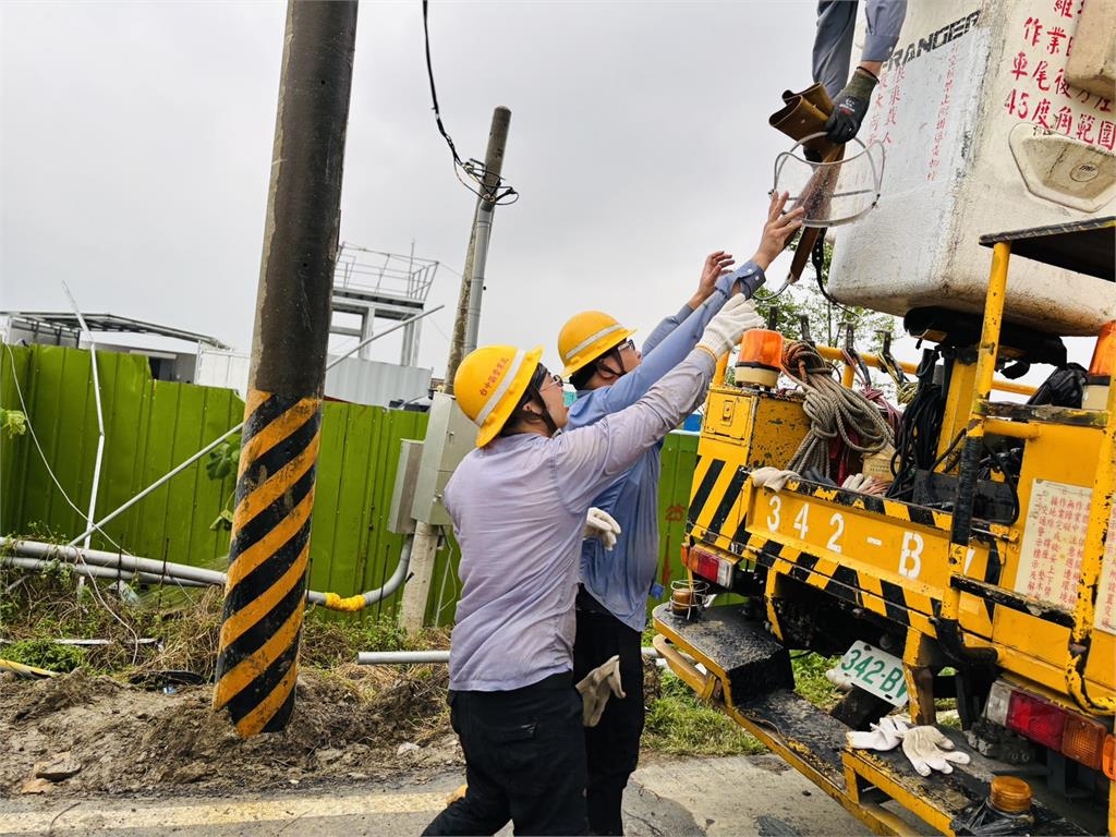 嘉義36萬停電戶全清零！台電搶修人員驚見「2棒球國手」曾奪奧運銀牌