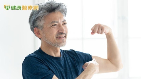 年紀大了營養不能少！幫長輩補對這「5種」營養素