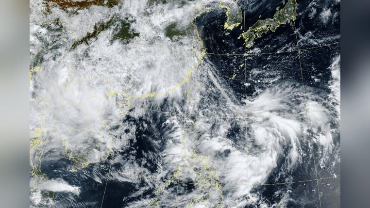 新熱帶低壓生成「朝西北」前進！準「范斯高」這天最靠近台灣⋯2地區率先變天