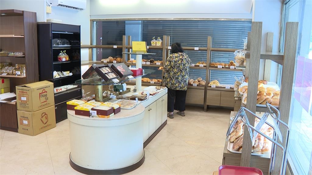 三重60年烘焙店「這原因」月底熄燈　老顧客狂掃貨嘆不捨