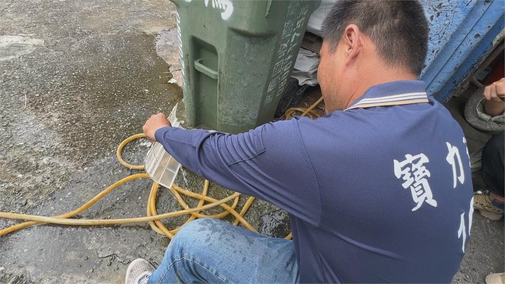 冷氣變「剉冰機」噴出大量冰塊 冷氣師傅透露可能是「這原因」