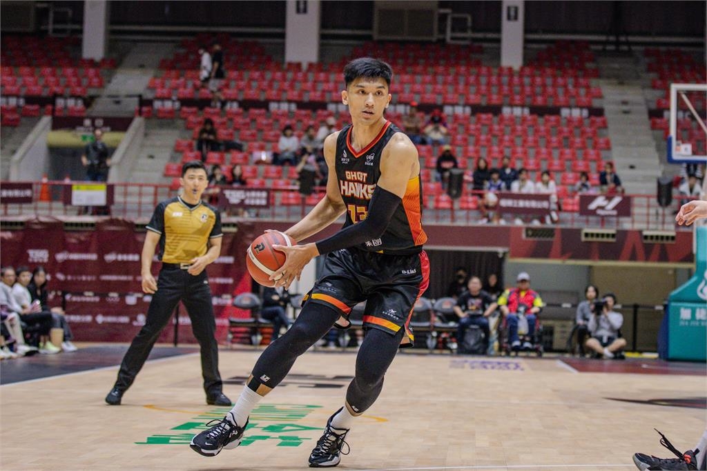 籃球／「魔獸」謝宗融5年續約台鋼獵鷹！扮演「禁區守護神」追尋最高榮耀