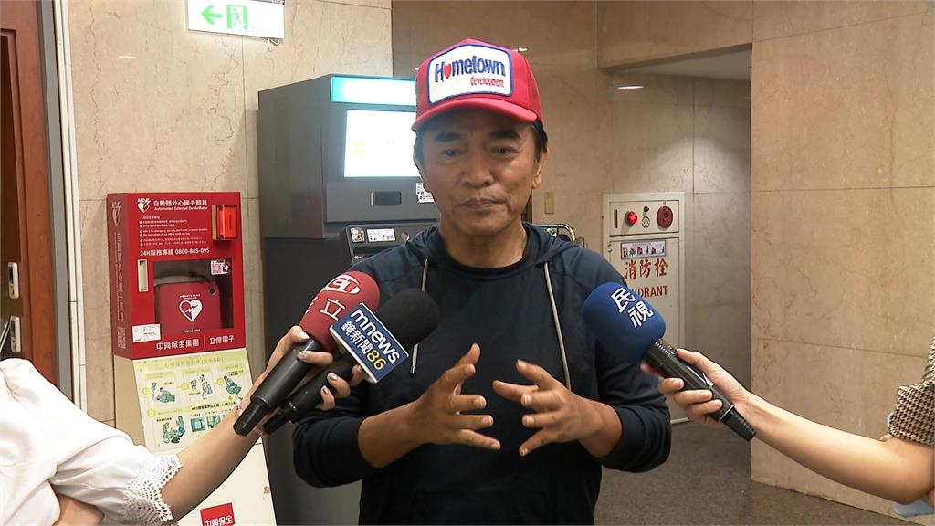 不滿兒時講台語被罰錢 金鐘影帝藍葦華喊話「反共」7/26要投票