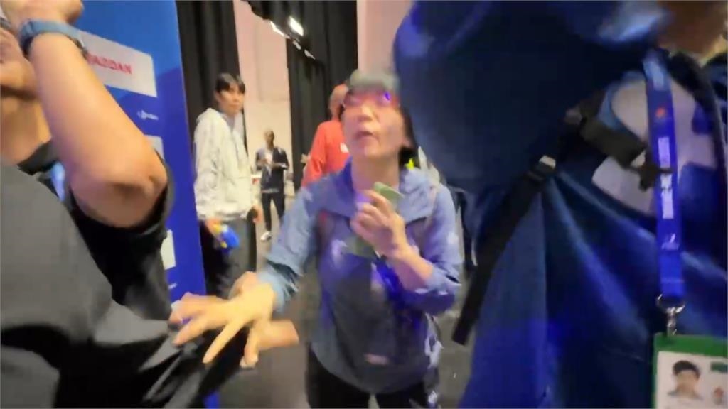 中國隊狠搶台灣賀電爆衝突！她嘆「打壓縮影」籲投票…網哭：不敢想像統一