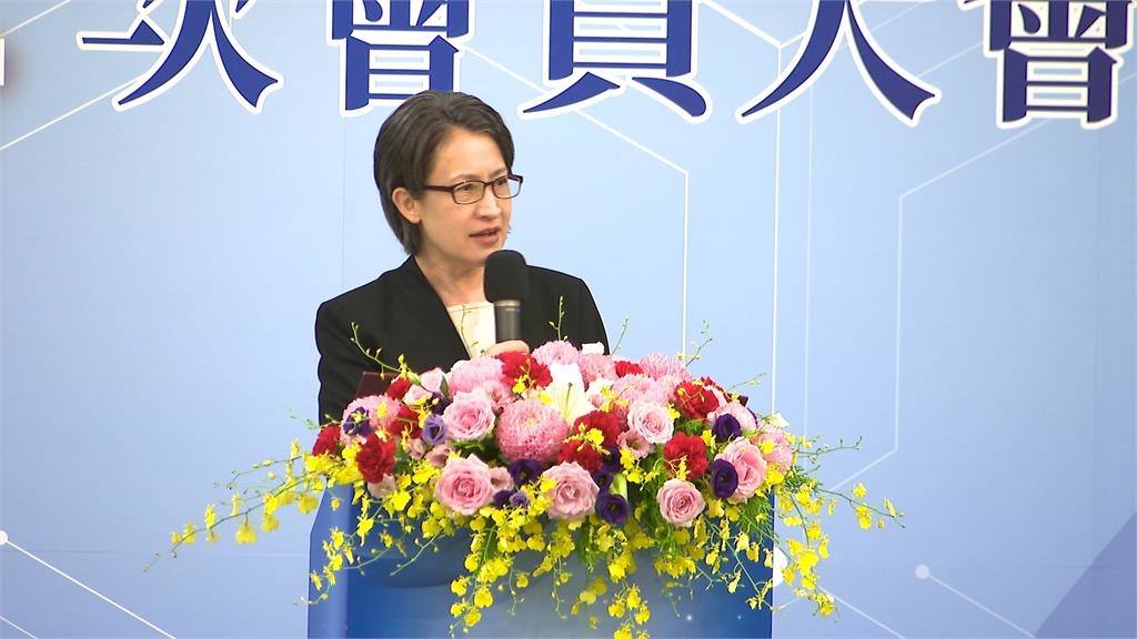 鄭麗君率隊赴美展開第4輪談判　經長郭智輝透露：8/1有結果