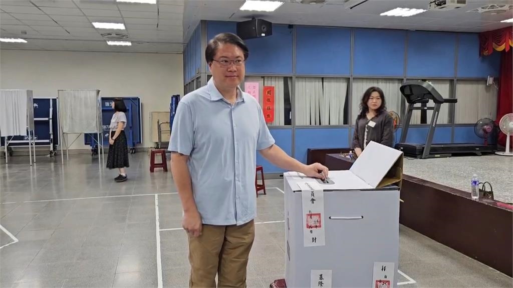 決戰基隆！謝國樑陪林沛祥投票　林右昌返鄉喊「盡公民義務」