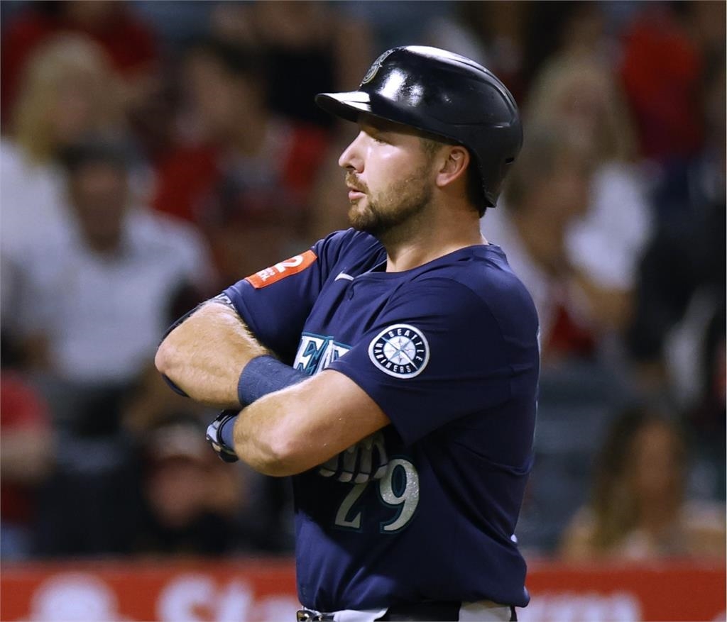 MLB(影)／本季第一位40轟重砲出爐！水手勞雷率先達陣史上捕手第7人