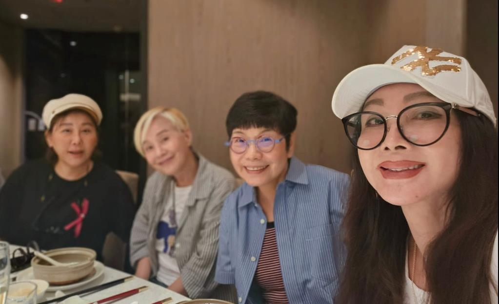 陳美鳳「69歲私下狀態」全沒遮！曬片「超巨大蜜桃」整顆入鏡不藏了