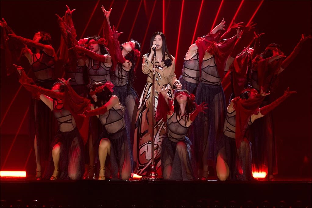 江蕙高雄最終場!唱到一半粉絲喊脫掉 幽默反應曝光、全場笑翻