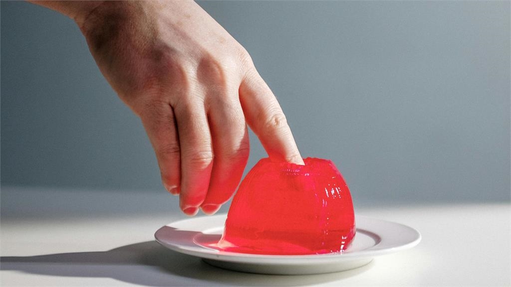 別被低熱量騙了「寒天果凍」也上榜！醫點名5零食含「營養陷阱」成分須注意