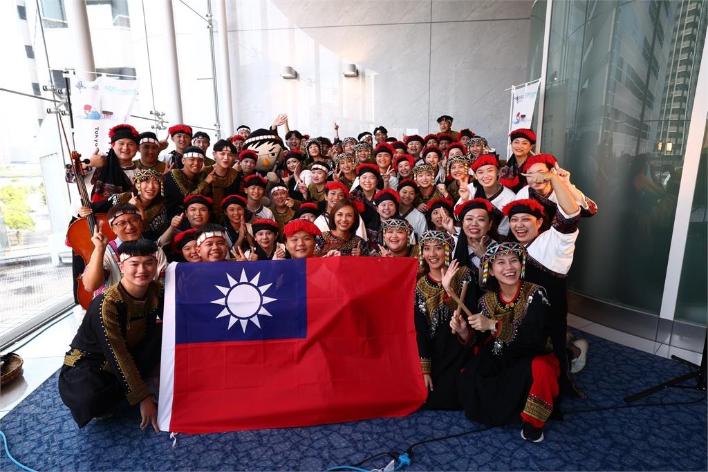 尼布恩合唱團東京奪金 賽前中國施壓致改名撤旗