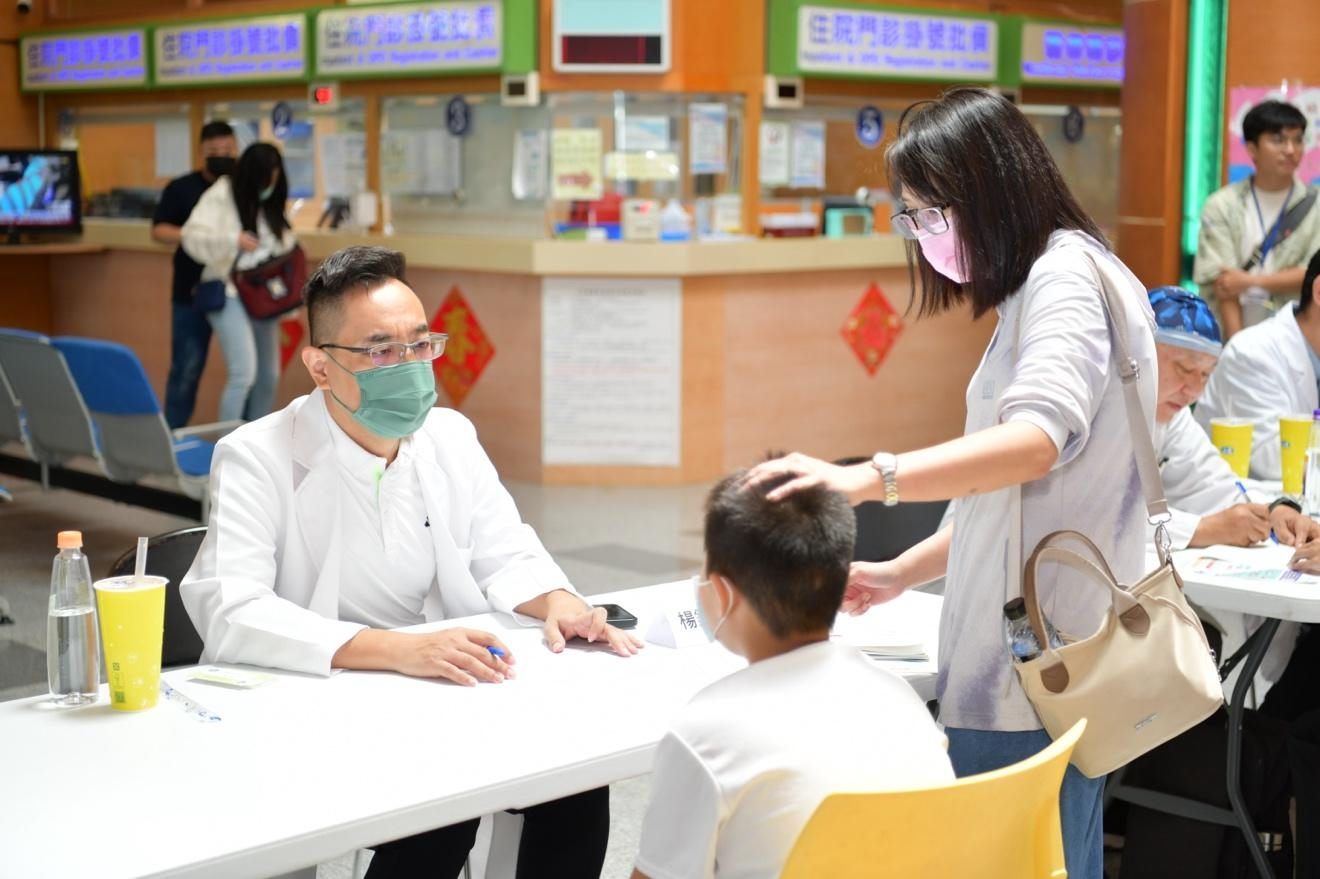 偏頭痛新解方！宸華生技攜手台灣頭痛學會深入澎湖義診，助攻離島健康