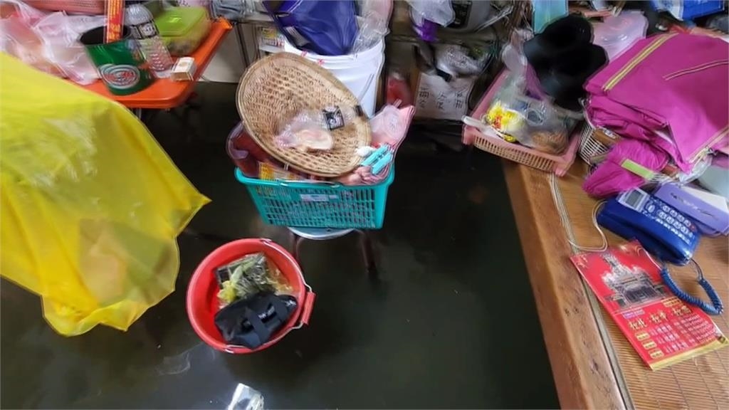 雲林水林鄉大雨狂轟！　松北村三合院變「水上人家」