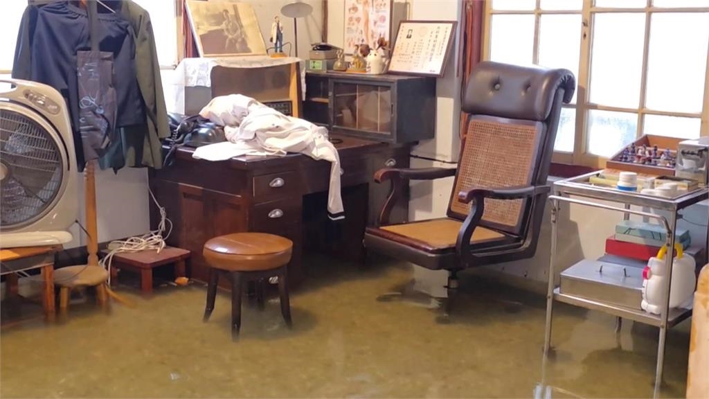 大雨灌進豬舍水深2米　嘉義逾3千隻豬「逃不出來」淹死