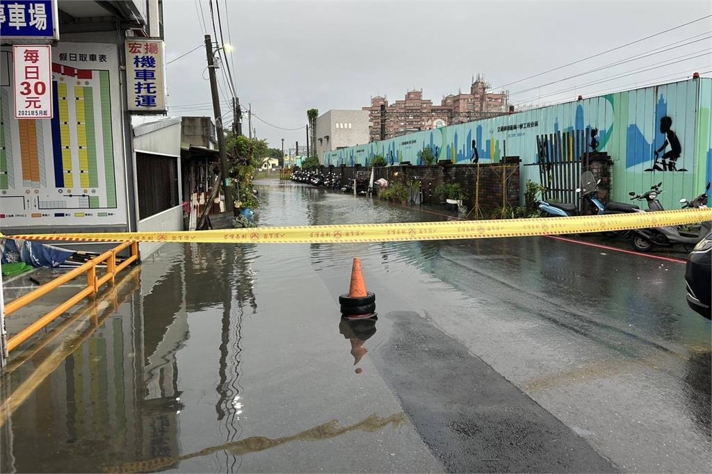 快新聞／不要出門！雨彈狂炸　嘉義縣緊急停班、停課