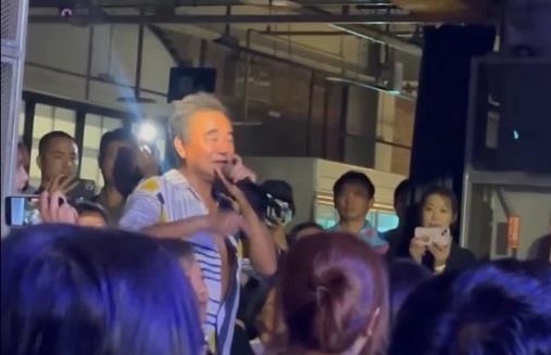 罷免慘敗之夜！台灣男星開嗆「習近平給我1億都不去」獲全場拍手叫好