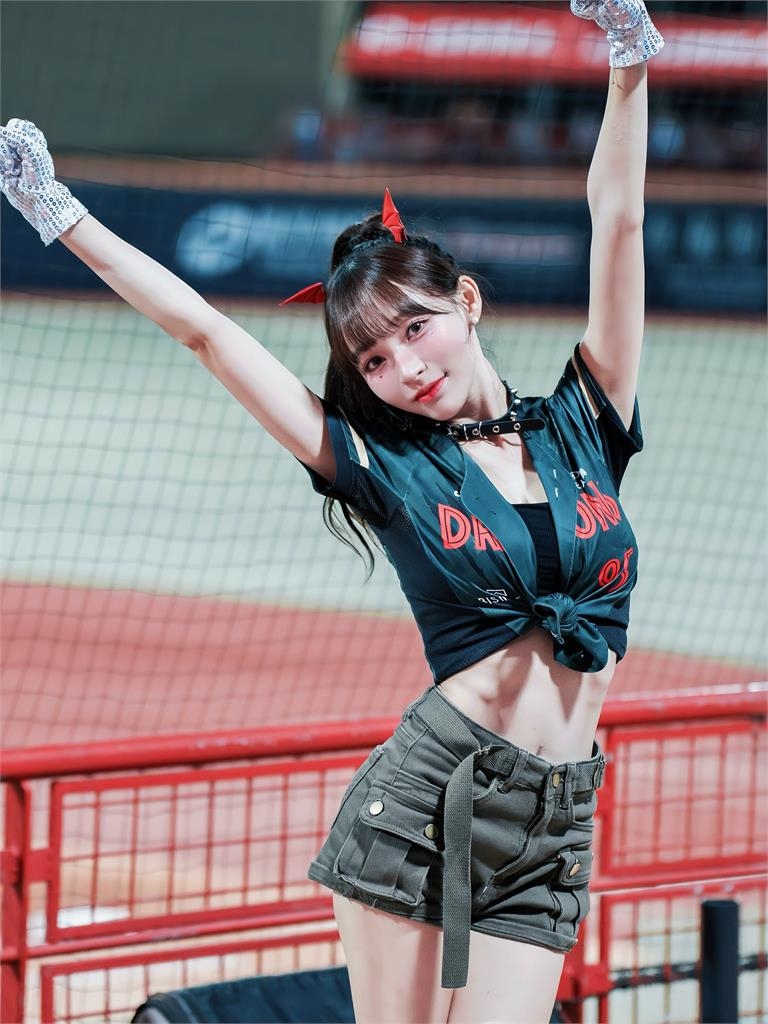 啦啦隊女神林襄「拒絕紛絲合照」?竟自訂「粉絲互動4守則」:盼大家理解