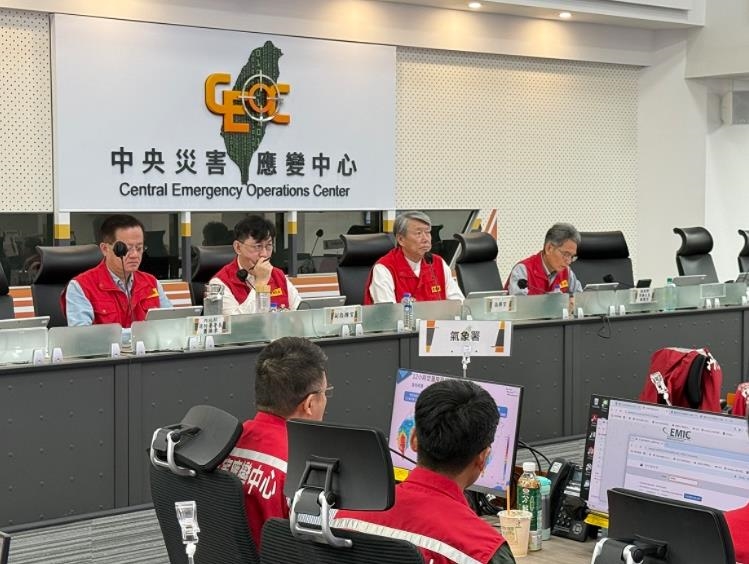 快新聞／雨彈轟中南部！郭智輝親坐鎮災害應變中心　喊話「全力協助復原」