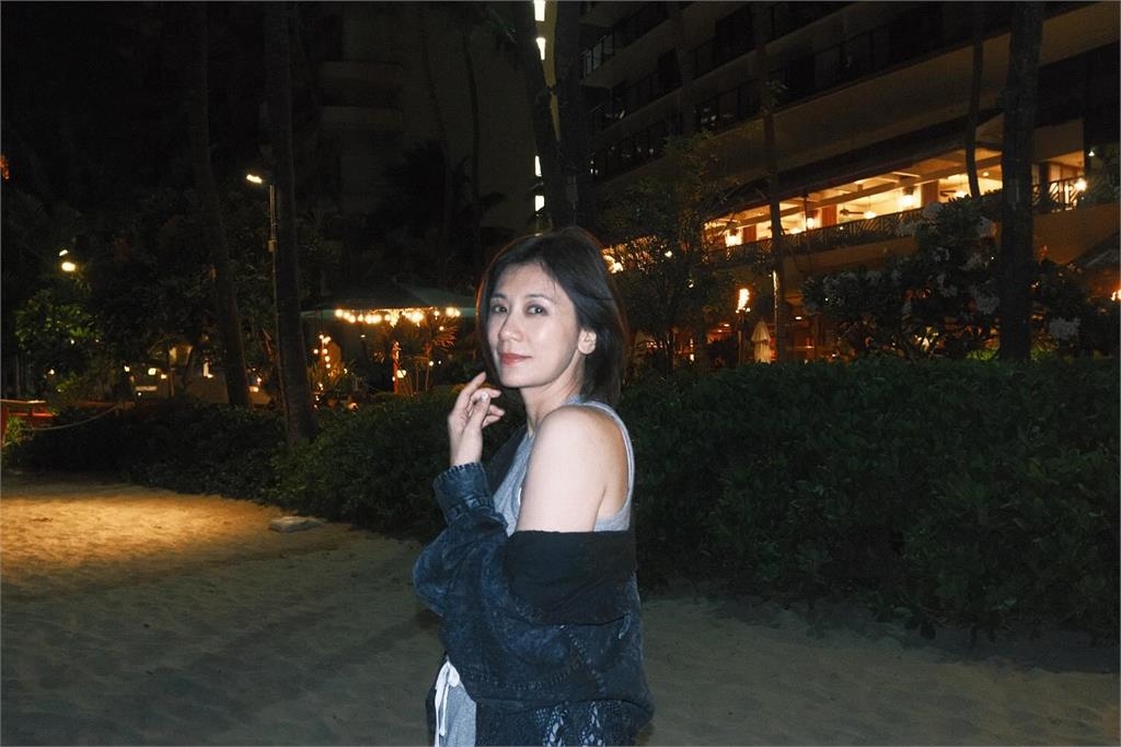 賈靜雯遊夏威夷「慘遇海嘯」急帶全家避難!警報響徹全城:我們好渺小