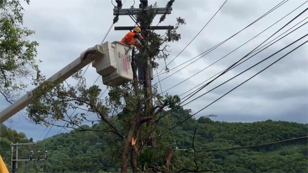 台中大坑山區多處土石崩落　農產難疏運缺水電居民苦嘆