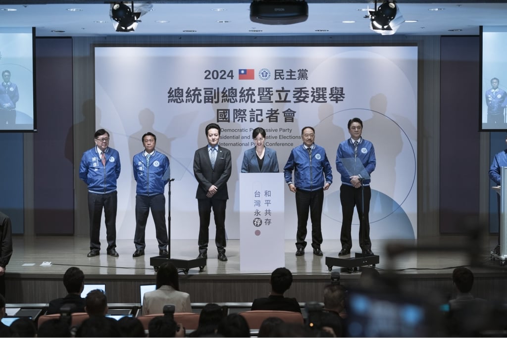 《零日攻擊》首集就爆恐攻!揣摩中共威脅進逼 Janet進總統府「感覺都來了」