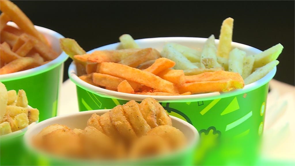 「薯條天花板」Potato Corner插旗信義區 4種口味登場圍觀民眾超多 「薯條天花板」Potato Corner插旗信義區 4種口味登場圍觀民眾超多