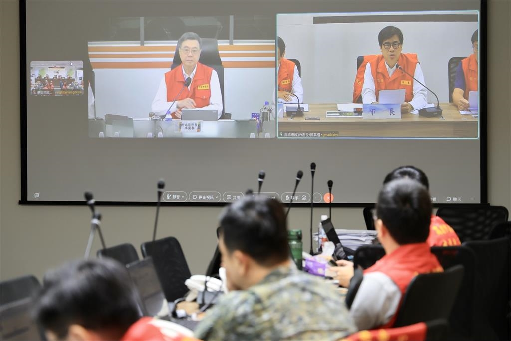 快新聞／與卓揆視訊通報高雄災情　陳其邁：搶通山區道路為重點任務