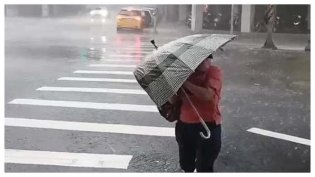 「致災性雨彈」猛炸中南部!一路下到這天「飆38度變回盛夏」時間曝