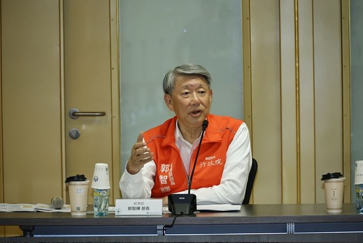 部長南下高雄 聆聽傳產心聲共商臺美關稅與匯率因應之道