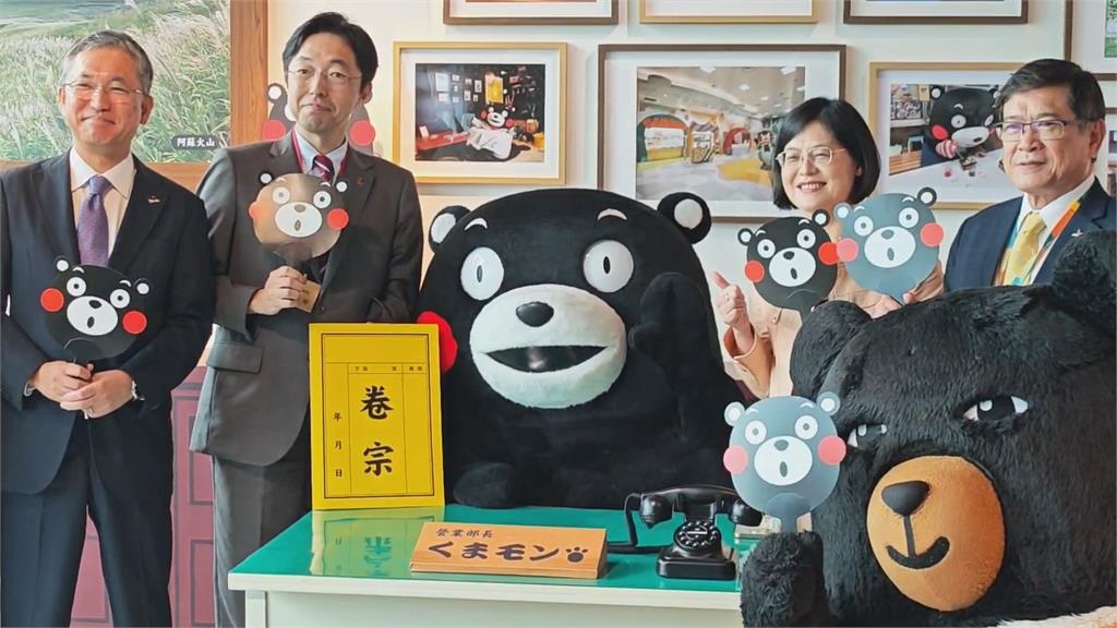 「熊本熊」現身桃機　萌熊魅力放送　旅客直呼：終於看到本尊