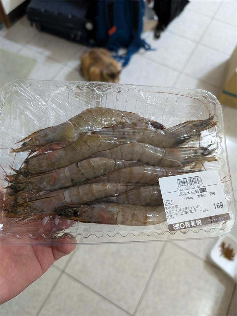 高雄吃10隻蝦要「這價格」顧客傻眼:被當盤子了?網揭真相:陷入迷思了