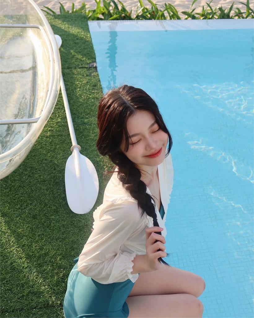 髮香來尬聊(圖影)/集萬千寵愛於一身!樂天小忙內貝佳頤為狗痴狂成「狗狗通靈少女」