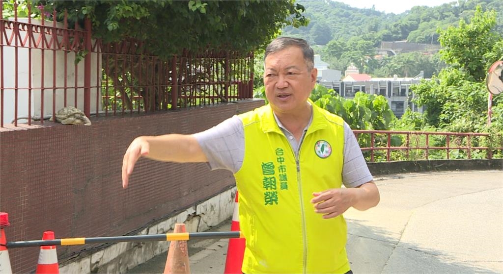 台中北屯路面塌陷誰補？　住戶爆料市府公文要管委會修