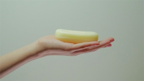 碰完鍵盤細菌超危險！醫師曝驚人實驗「吐司黑化」：黴菌全吃下肚