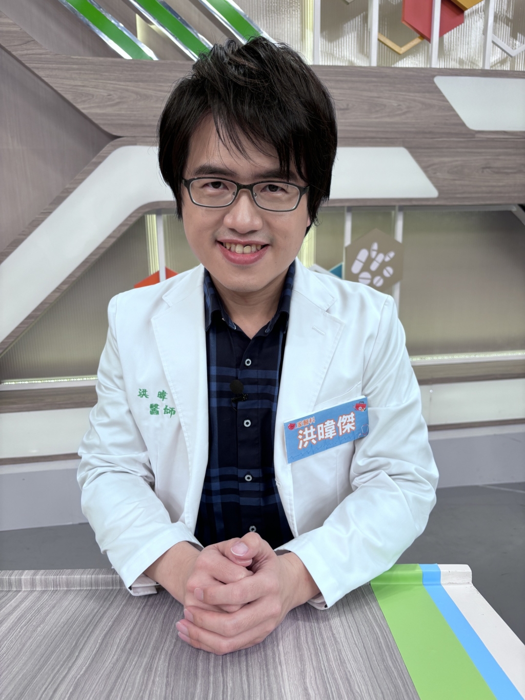 《醫學大聯盟》史丹利寫書壓力大久坐情緒暴走!GIGI驚呼:「你那個來喔?!」