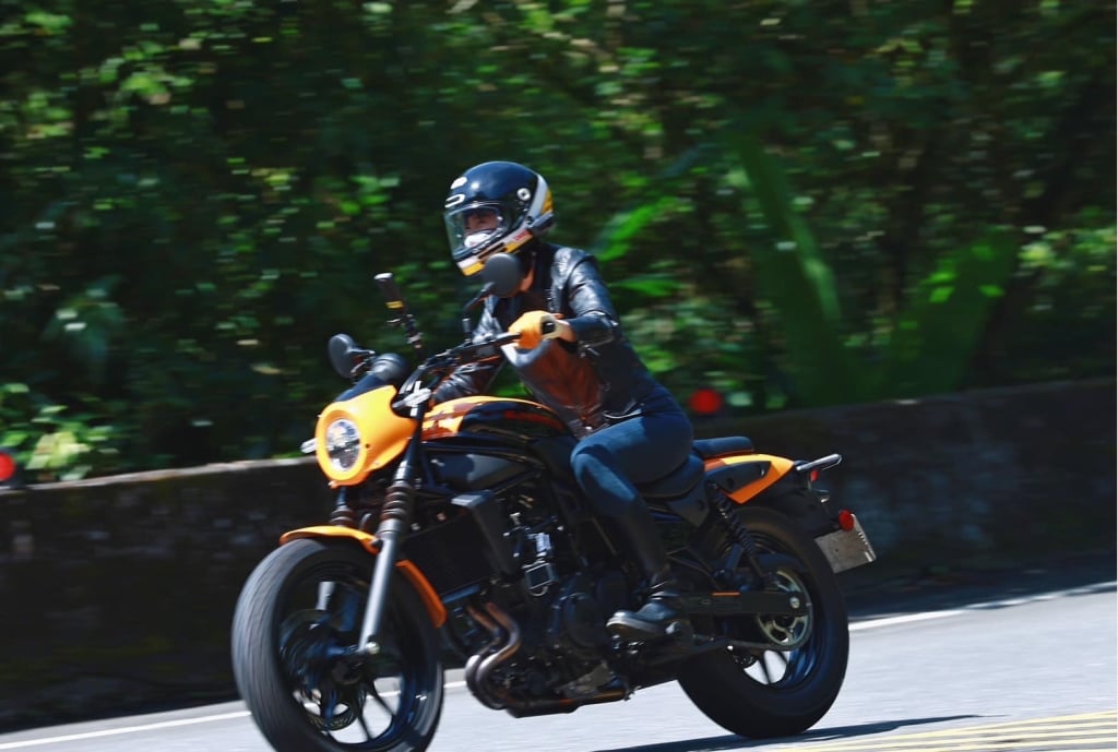  太為難？李懿被拱上台「拍寫真集」　形象大改卯起勁「嬌滴滴」