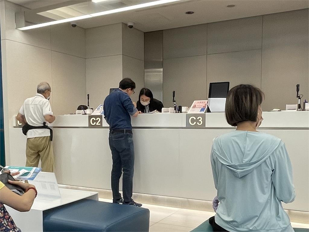 用外溢保單提升退休防護力