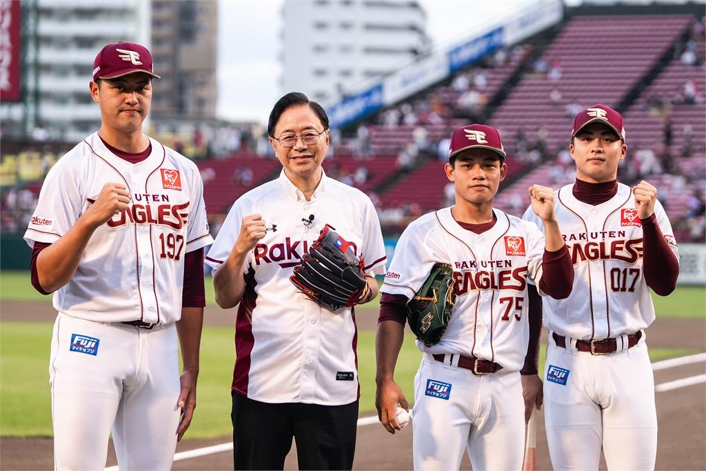 日本樂天金鷲主場開球揭序幕　桃園11月將舉辦臺日韓棒球交流賽！