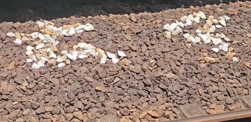 頭城車站月台柱子標ㄊㄔ？　站長解答「這原因」復刻重現