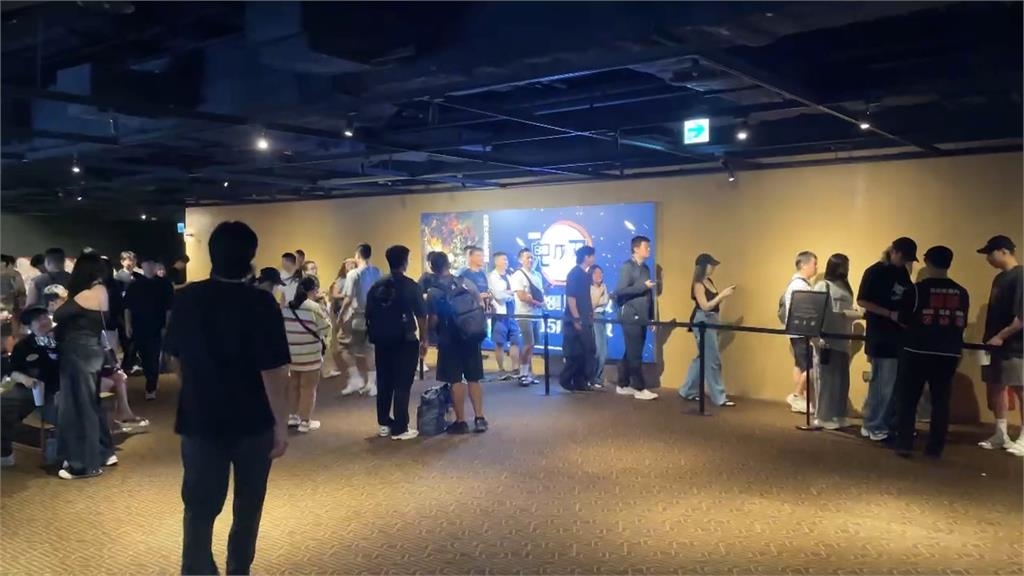 《鬼滅之刃》上映首日慘遭「全程盜錄」!影廳出手偷拍母女「超慘下場」出爐了
