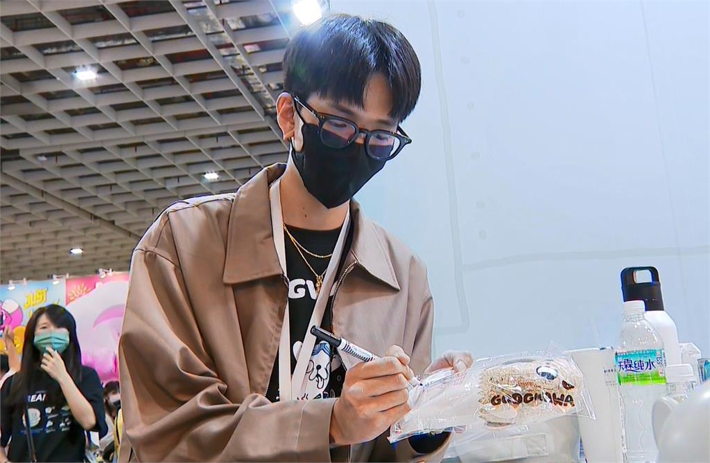 文博會創意無極限文創品賣翻天！　人氣創作者拚維持熱度、新人搶曝光