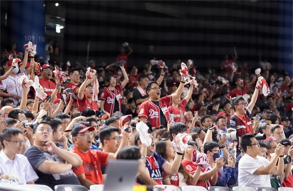 中職／「大師兄」林智勝引退賽熱度爆表！門票已賣破萬張　熱門區域秒殺